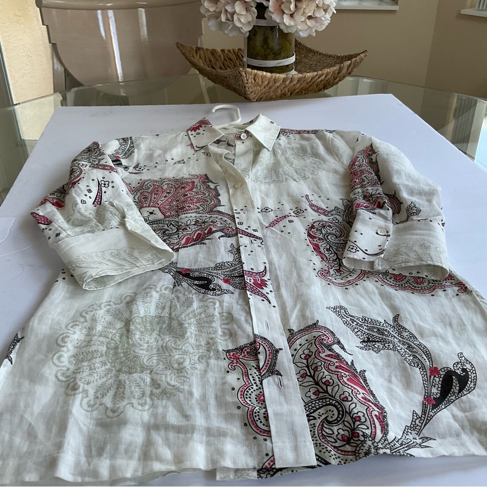 Nice and casual  100% linen top. - Picture 14 of 15